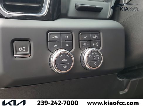 Used 2024 GMC Sierra 2500 Denali Ultimate w/ Snow Plow Prep/Camper Package AWD/4WD image 22