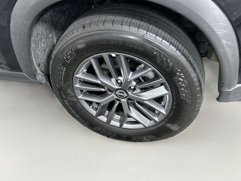 Used 2026 Nissan Rogue SV AWD/4WD image 11