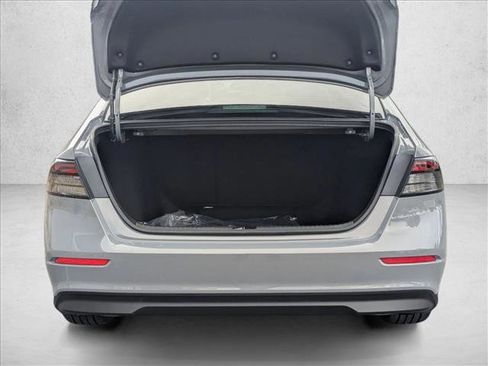 Certified 2025 Honda Accord SE image 6