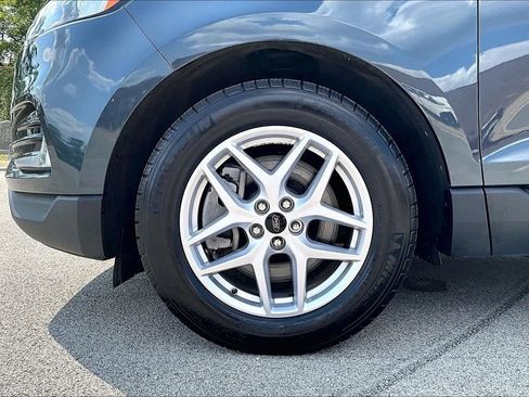 Used 2023 Ford Edge SEL w/ Convenience Package AWD/4WD image 9