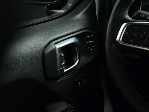 Used 2021 Jeep Wrangler Unlimited Sahara image 12