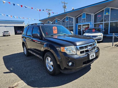 Used 2010 Ford Escape XLT AWD/4WD image 1