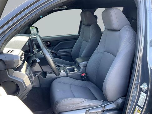 Used 2024 Toyota Tacoma SR5 AWD/4WD image 26