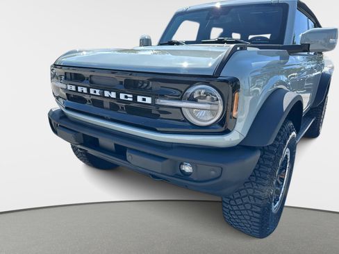 Used 2023 Ford Bronco Outer Banks w/ Sasquatch Package image 9