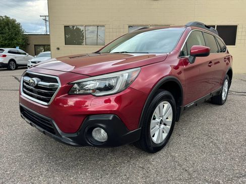 Used 2018 Subaru Outback 2.5i Premium AWD/4WD image 3