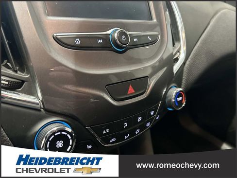 Used 2017 Chevrolet Cruze LT w/ Convenience Package image 25