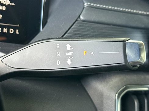 Used 2025 GMC Acadia Elevation image 22