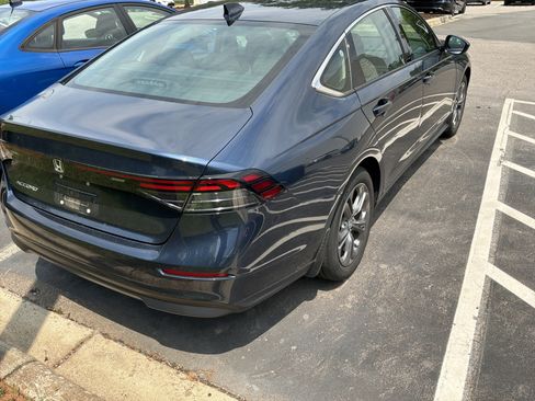 Used 2023 Honda Accord EX image 8