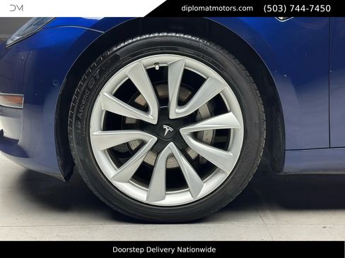 Used 2018 Tesla Model 3 Long Range image 34