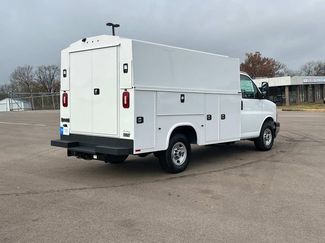 New 2025 GMC Savana 3500 w/ Power Convenience Package RWD video 4