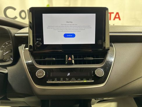 Used 2024 Toyota Corolla LE image 31