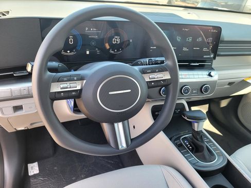 New 2026 Hyundai Kona SE FWD image 9