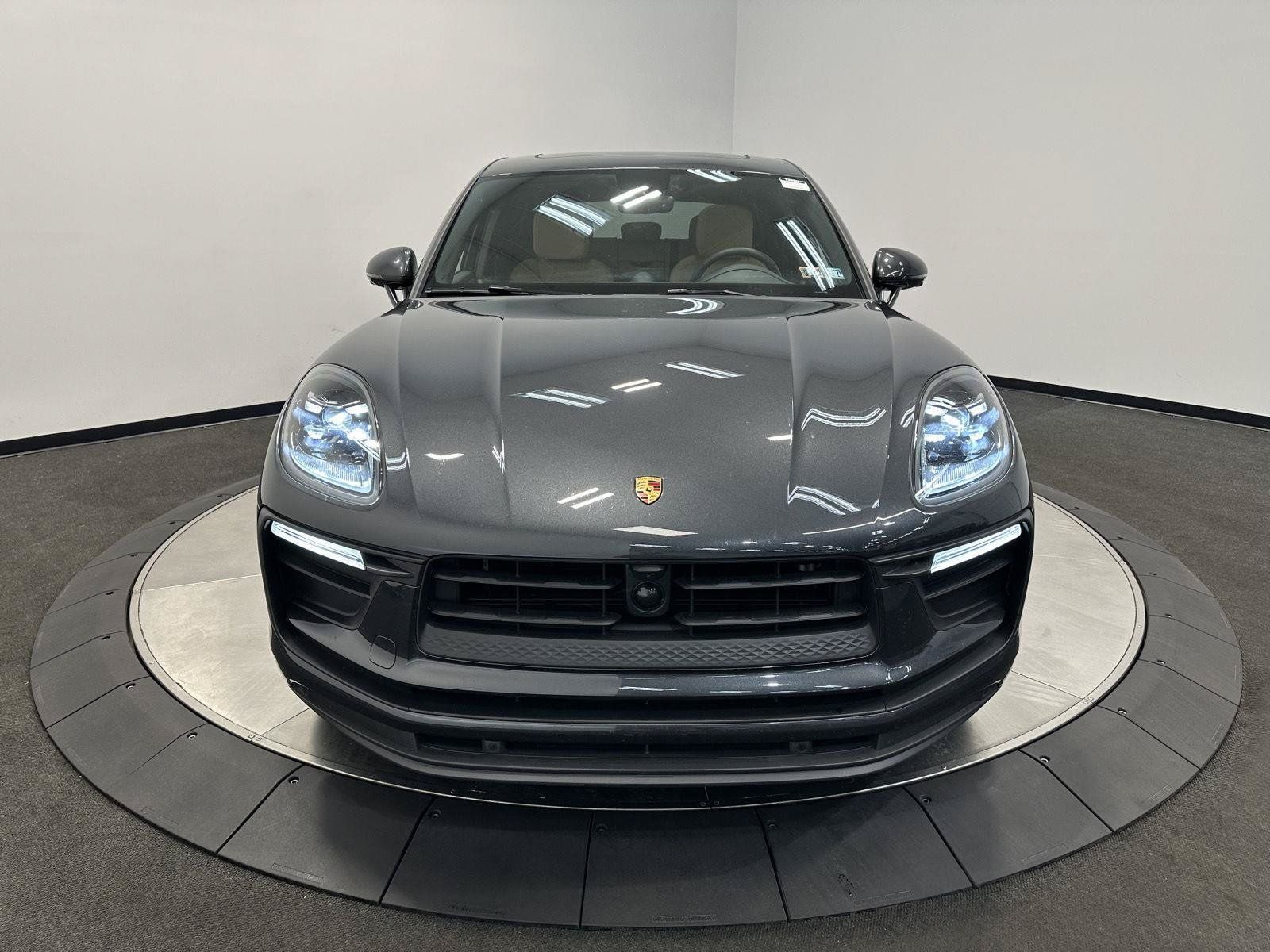 Certified 2026 Porsche Macan AWD/4WD image 10