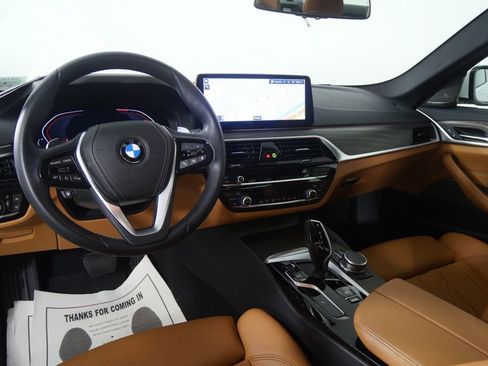 Certified 2023 BMW 530i w/ Premium Package image 16