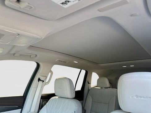 Used 2026 Buick Enclave Avenir w/ Super Cruise Package FWD image 20