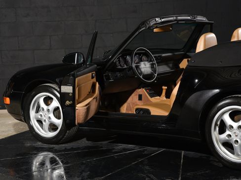 Used 1995 Porsche 911 Carrera RWD image 22
