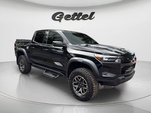Used 2023 Chevrolet Colorado ZR2 w/ ZR2 Convenience Package III AWD/4WD image 3