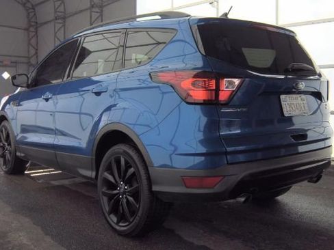 Used 2019 Ford Escape SE image 4