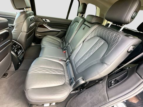 Used 2023 BMW X7 xDrive40i image 26