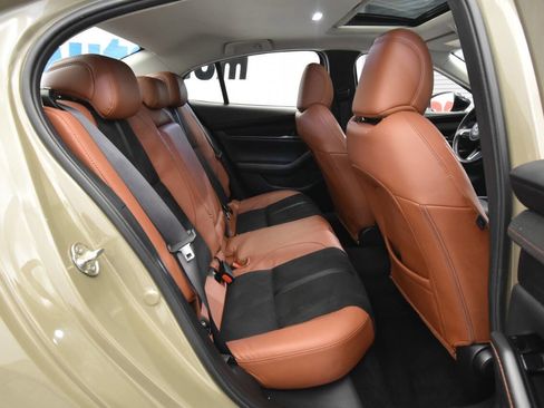 Used 2024 MAZDA MAZDA3 s image 17