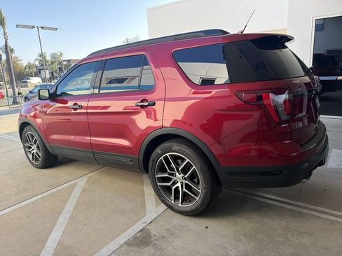 Used 2018 Ford Explorer Sport w/ Equipment Group 401A AWD/4WD image 3