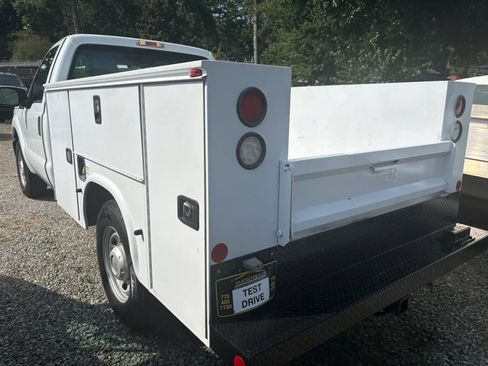 Used 2016 Ford F250 XL RWD image 6