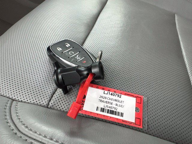 Used 2020 Chevrolet Traverse Premier w/ LPO, Roadside Safety Package AWD/4WD image 31