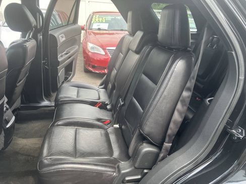Used 2013 Ford Explorer XLT AWD/4WD image 30