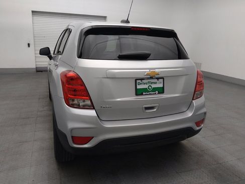 Used 2021 Chevrolet Trax LS w/ Tint and Cruise Package FWD image 6