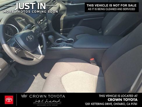 Used 2024 Toyota Camry LE w/ Convenience Package FWD image 4