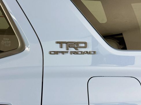 Used 2025 Toyota 4Runner TRD Off-Road Premium AWD/4WD image 37