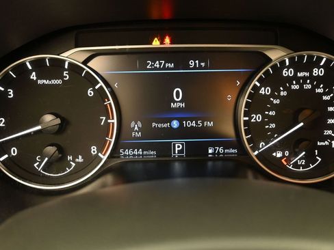 Used 2024 Nissan Altima 2.5 SV image 14