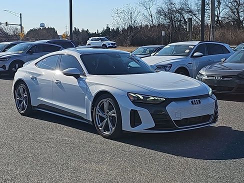 Used 2023 Audi e-tron GT Premium Plus image 1