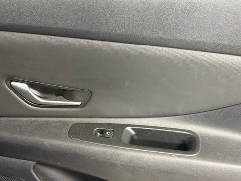 Used 2023 Hyundai Elantra SEL w/ Convenience Package FWD image 27