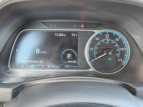 Used 2025 Nissan Leaf S FWD image 7