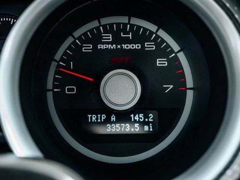 Used 2011 Ford Mustang Shelby GT500 RWD image 33