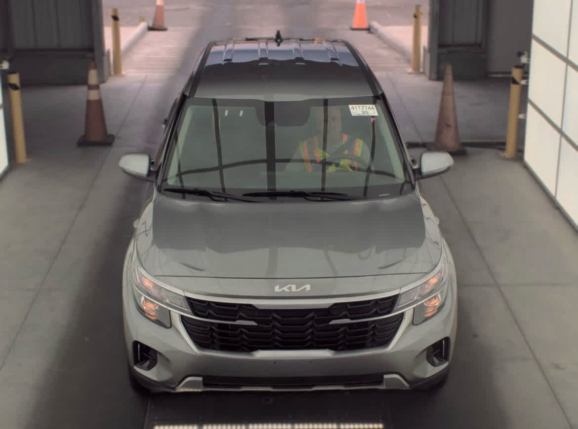 Used 2026 Kia Seltos LX AWD/4WD image 3