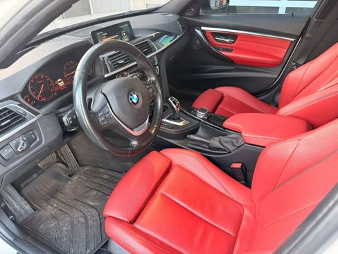 Used 2017 BMW 340i Sedan w/ Technology Package image 19