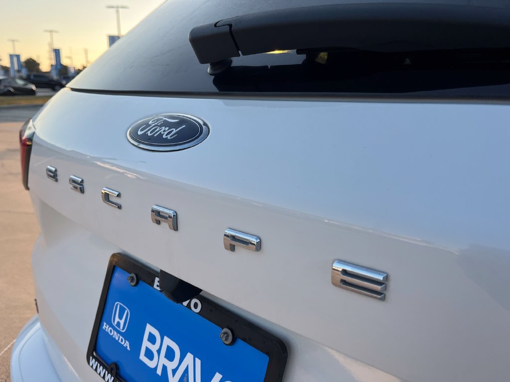 Used 2023 Ford Escape ST-Line w/ Tech Pack #1 FWD image 26
