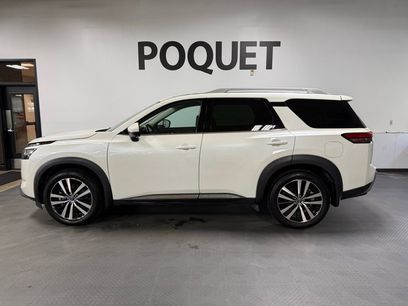 Used 2024 Nissan Pathfinder Platinum w/ Cargo Package