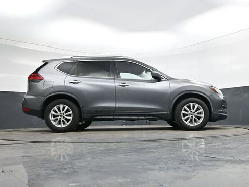 Used 2018 Nissan Rogue SV image 29