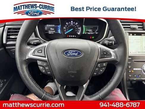 Used 2018 Ford Fusion Titanium image 16