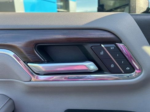 Used 2024 GMC Sierra 2500 SLT image 21