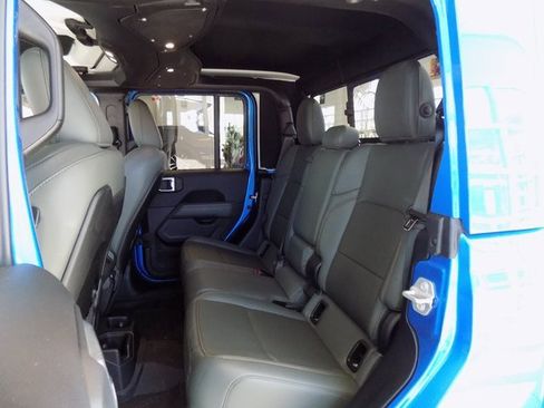 Certified 2024 Jeep Gladiator Mojave image 23