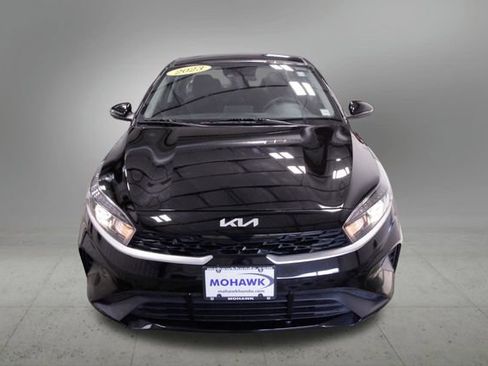 Used 2023 Kia Forte LXS w/ LXS Technology Package image 9