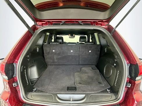 Used 2022 Jeep Grand Cherokee Laredo X image 24