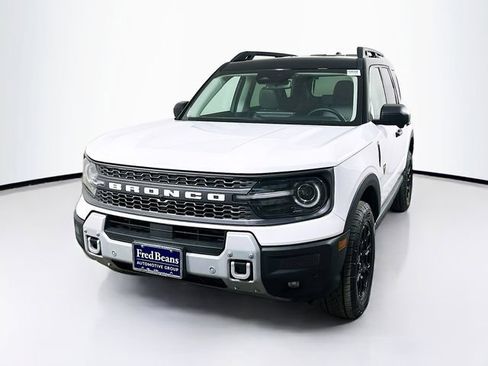 Used 2025 Ford Bronco Sport Badlands AWD/4WD image 3