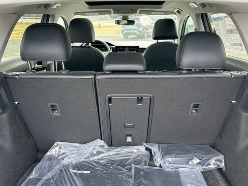 New 2026 Volkswagen Taos SE AWD/4WD image 21