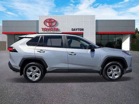Certified 2023 Toyota RAV4 LE AWD/4WD image 6