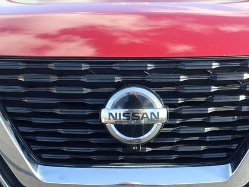 Used 2021 Nissan Rogue SV image 34